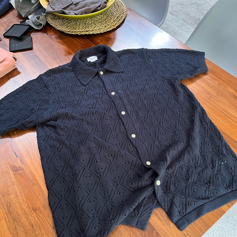 Spier & Mackay Navy Short Sleeve Cardigan Sweater with Elegant Design